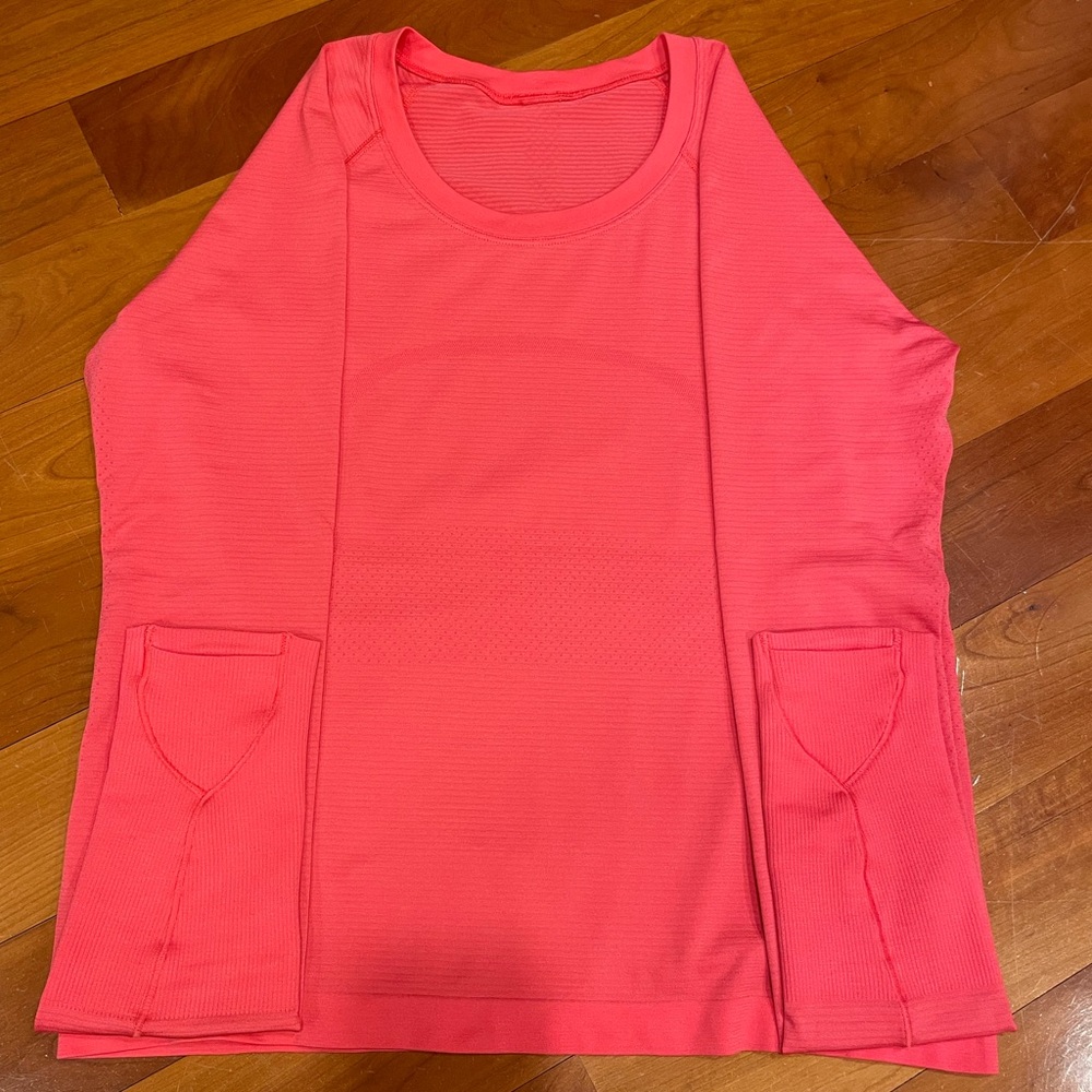 Swiftly Tech Long Sleeve Race Length in color Lip Gloss